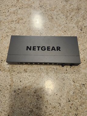 NETGEAR Network Switch - Charcoal Gray